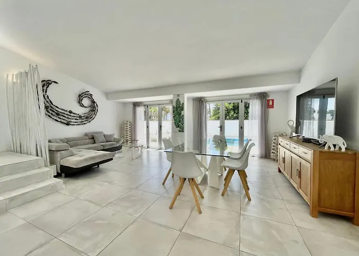 Villa 12